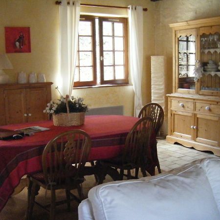 Les Lutins Bed & Breakfast Sainte-Ruffine Exterior foto