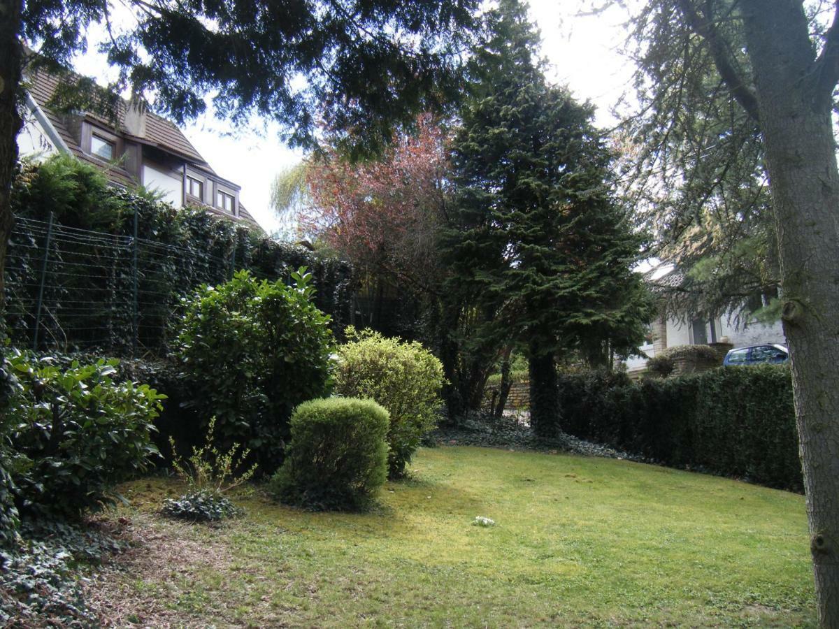 Les Lutins Bed & Breakfast Sainte-Ruffine Exterior foto